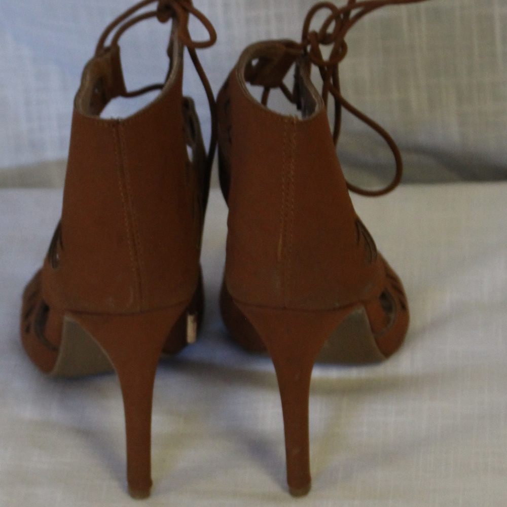 FINAL SALE Women's Size 7 Anne Michelle Faux Suede - Picture 2 of 2